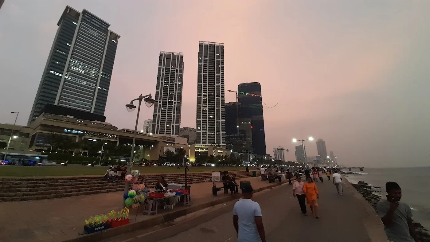 Aluth Kade Street Food Evening