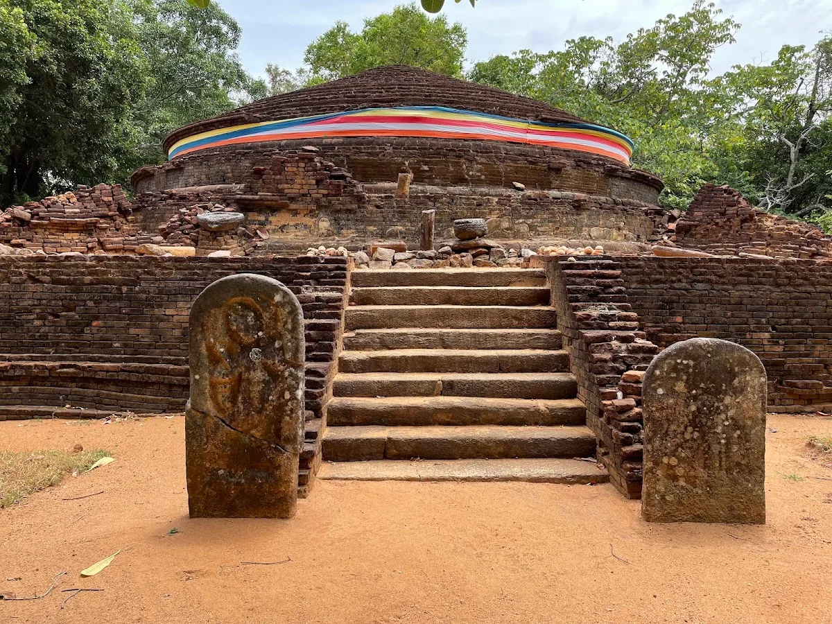 Kaludiya Pokuna Archaeological Forest